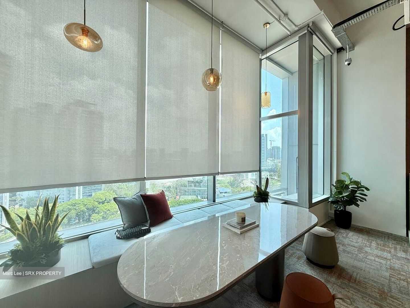 Arc 380 (D8), Office #497343131